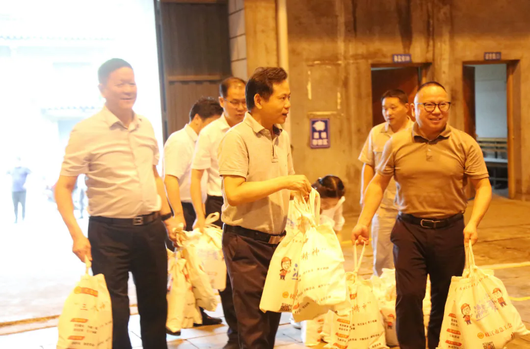 640.webp (5).png 640.webp (5).png