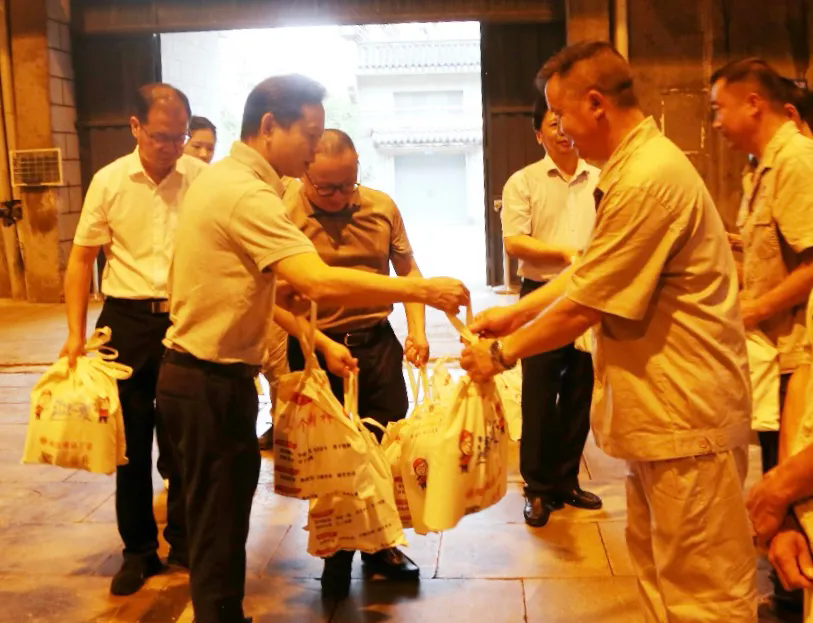 640 (1).webp (1).png 640 (1).webp (1).png